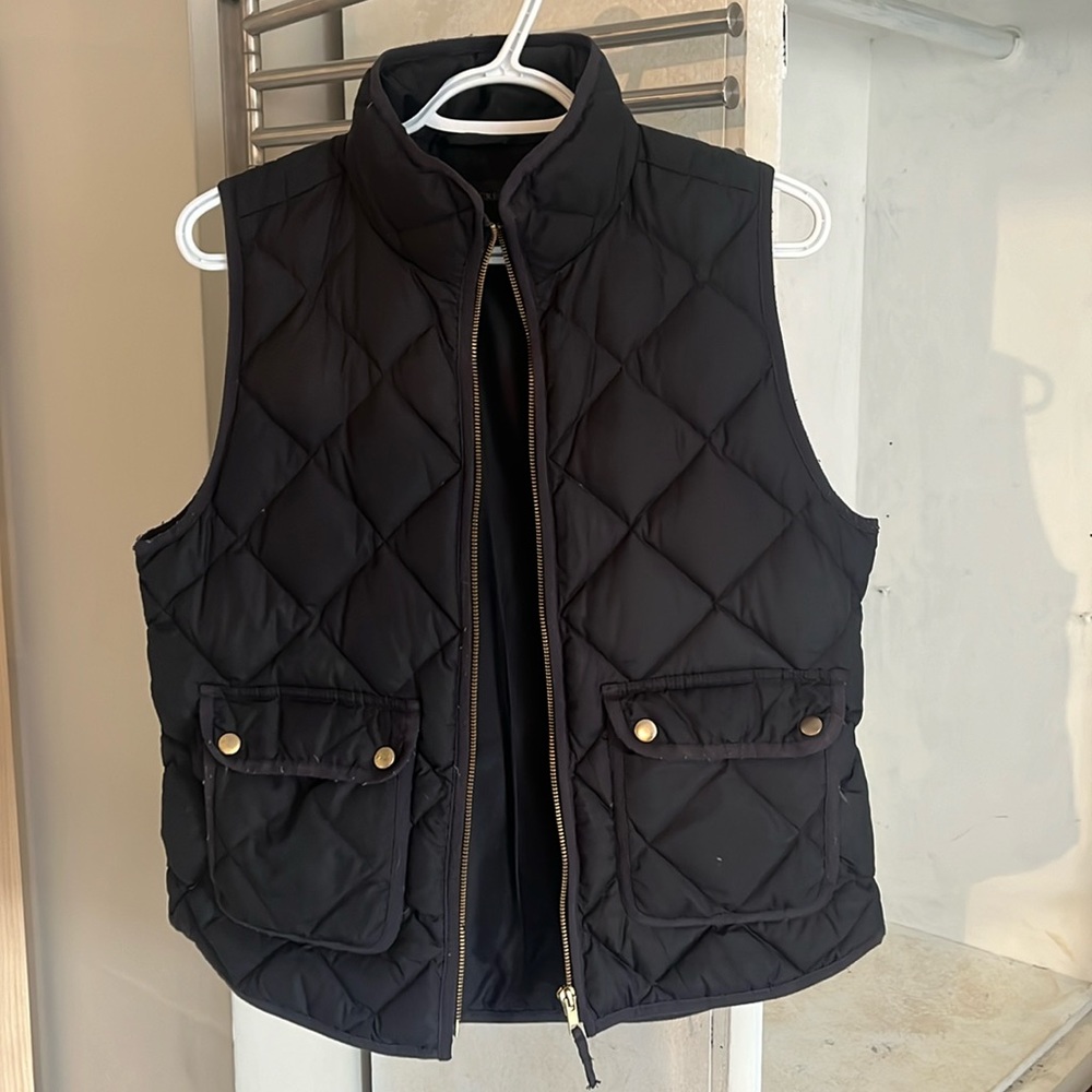 Jcrew down filled quilted vest black, petite medium